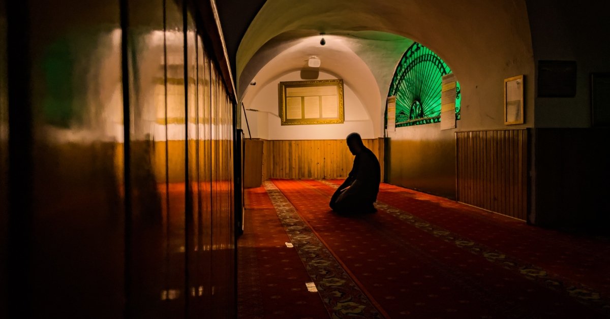 What Are The Key Differences Between Bohra Namaz And Sunni Namaz